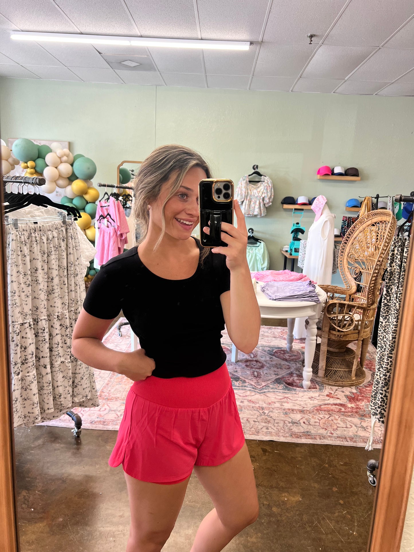 Active Shorts - Coral